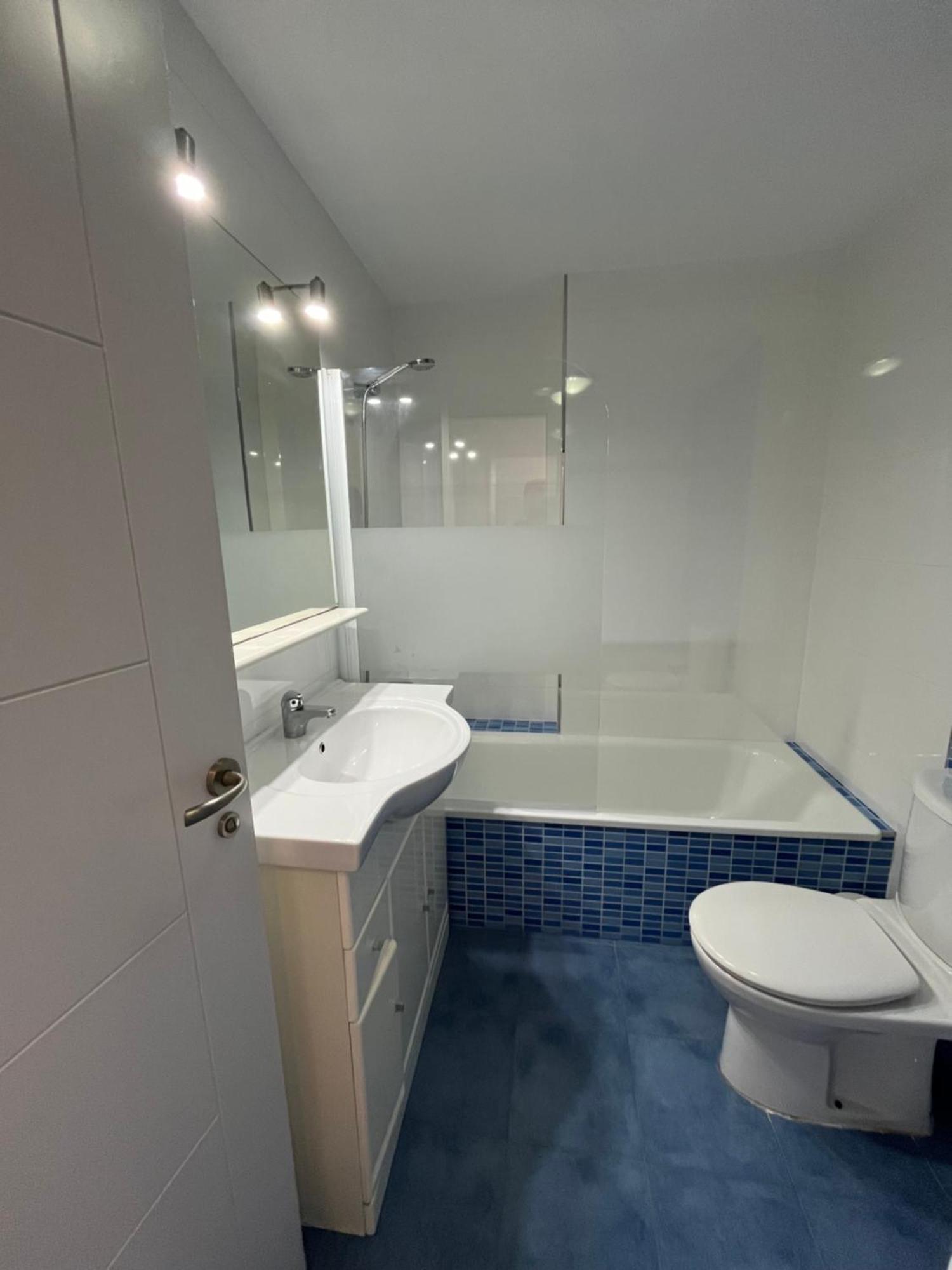 Estrella Playa Apartment Малага Екстериор снимка
