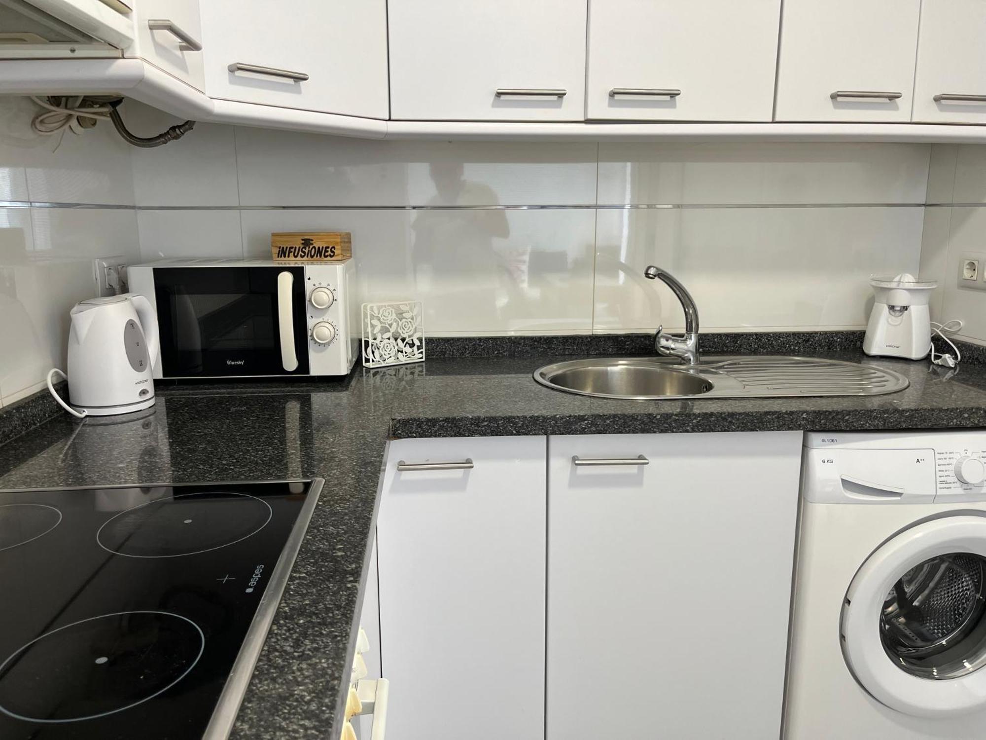 Estrella Playa Apartment Малага Екстериор снимка